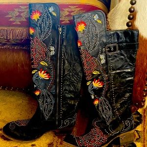 Lane Cowgirl Boots